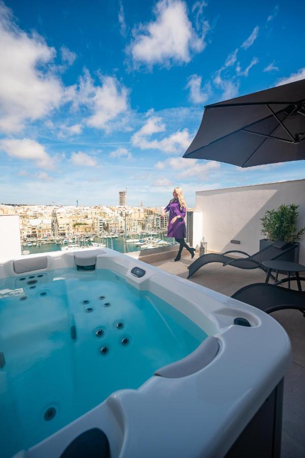 The Address Seafront Suites With Hot Tub Pietà Exteriör bild