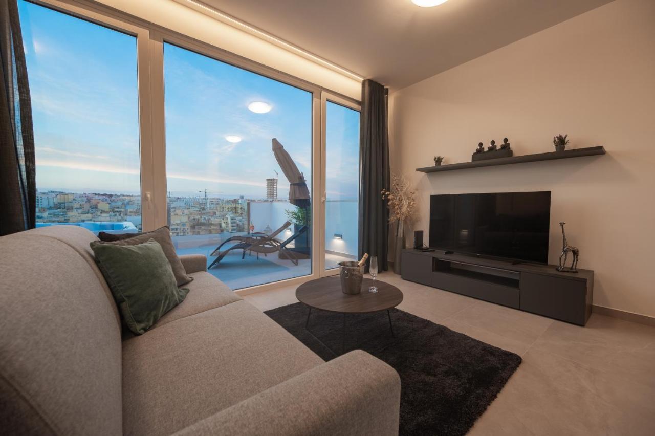 The Address Seafront Suites With Hot Tub Pietà Exteriör bild