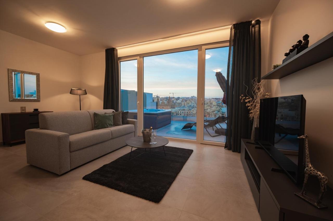 The Address Seafront Suites With Hot Tub Pietà Exteriör bild
