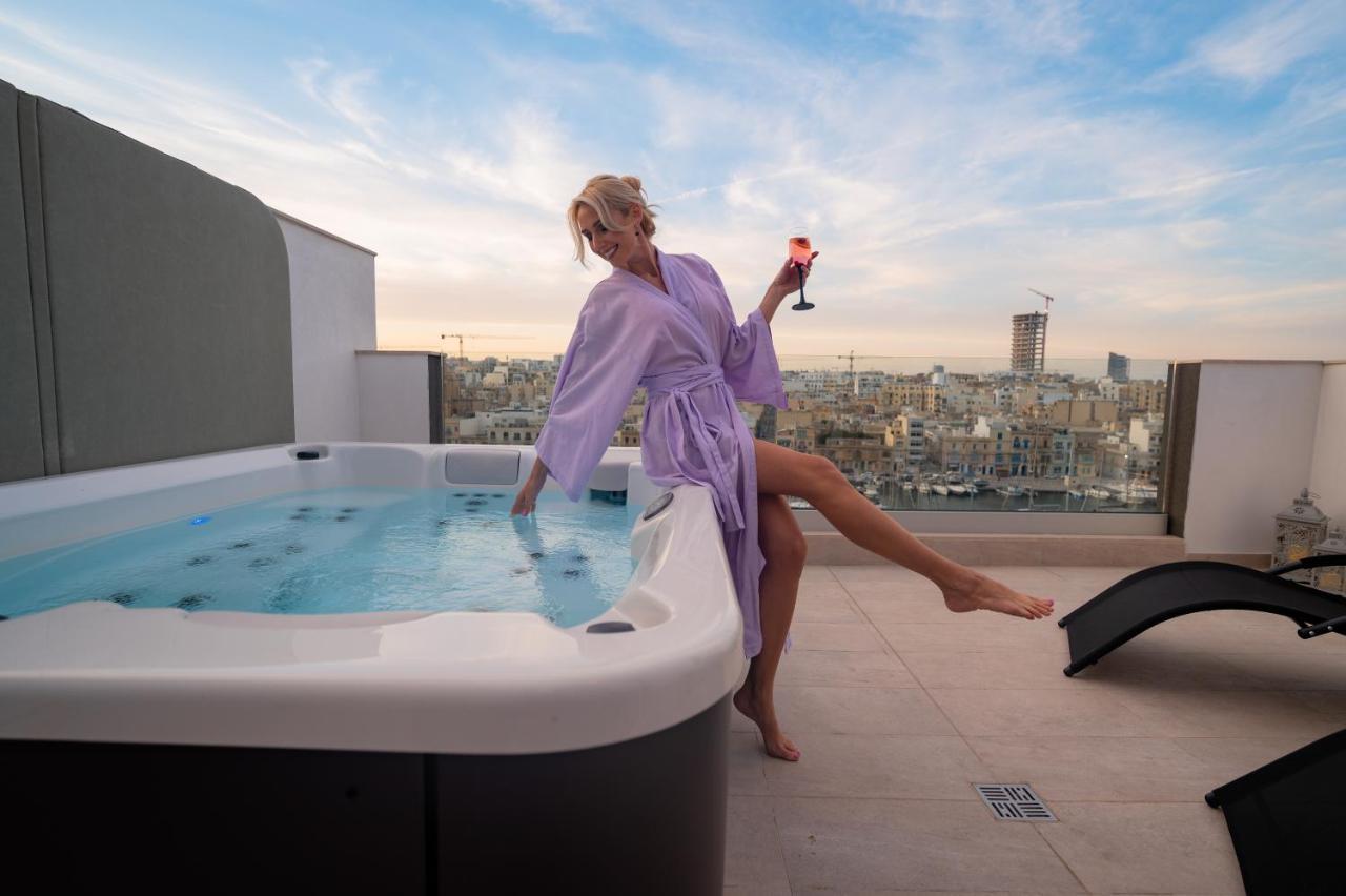 The Address Seafront Suites With Hot Tub Pietà Exteriör bild