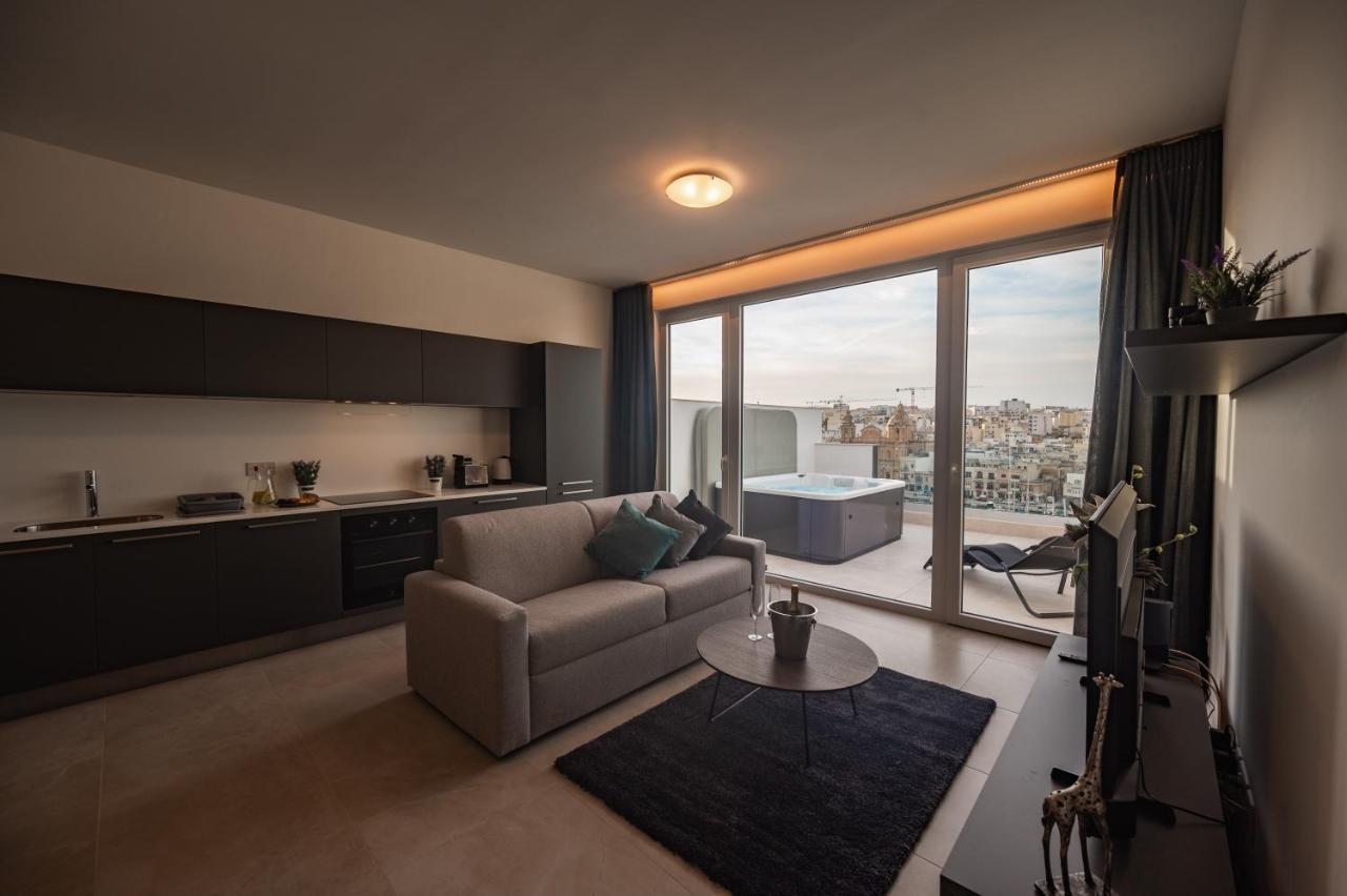 The Address Seafront Suites With Hot Tub Pietà Exteriör bild