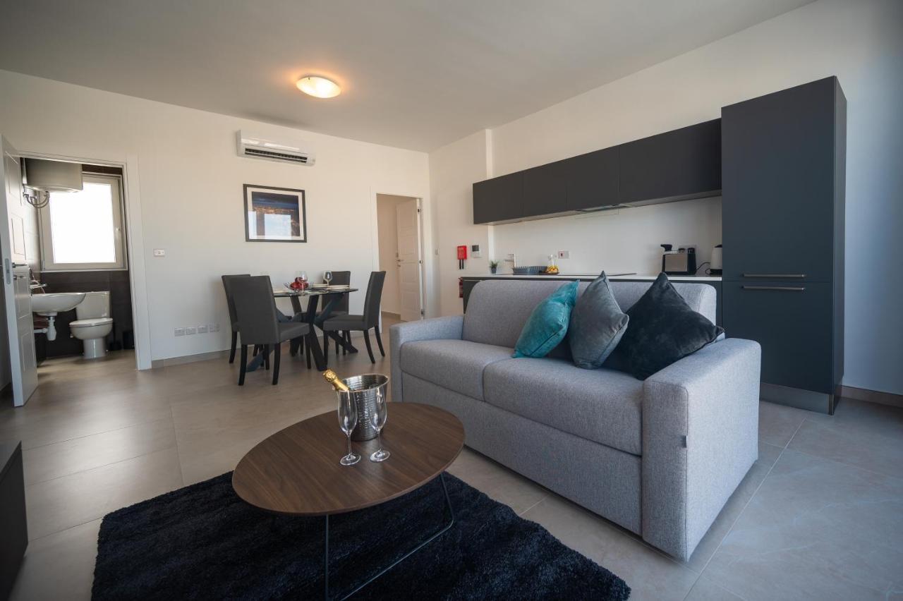 The Address Seafront Suites With Hot Tub Pietà Exteriör bild